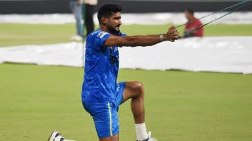 [CRK] খলিল আহমেদের বড় ধাক্কা: আইপিএল ২০২৬ থেকে ছিটকে গেলেন সিএসকে পেসার