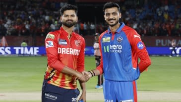 [CRK] ডিসি বনাম পিবিকেএস: দিল্লিতে টস জিতে ব্যাটিংয়ের সিদ্ধান্ত অ্যাক্সার প্যাটেলের